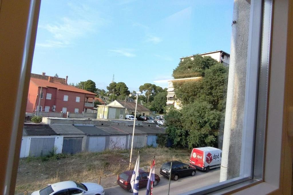 Cute Apartment Marla Art Close To Center Pula Exterior foto